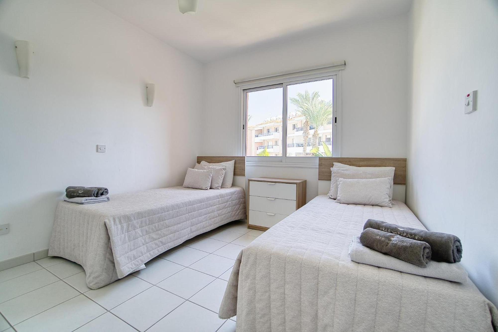 Apartament Iris Village Block 12-105 *