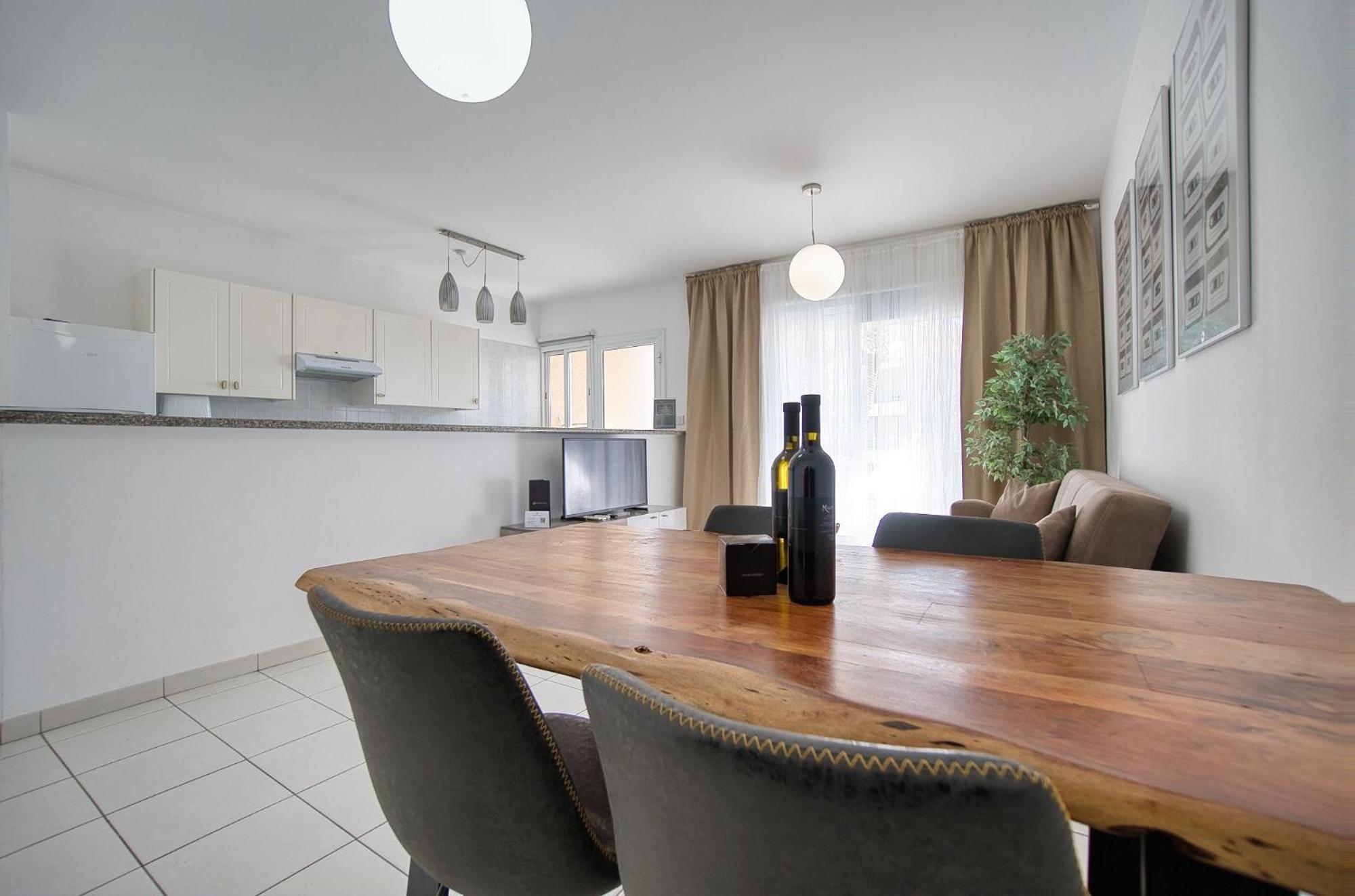Apartament Iris Village Block 12-105